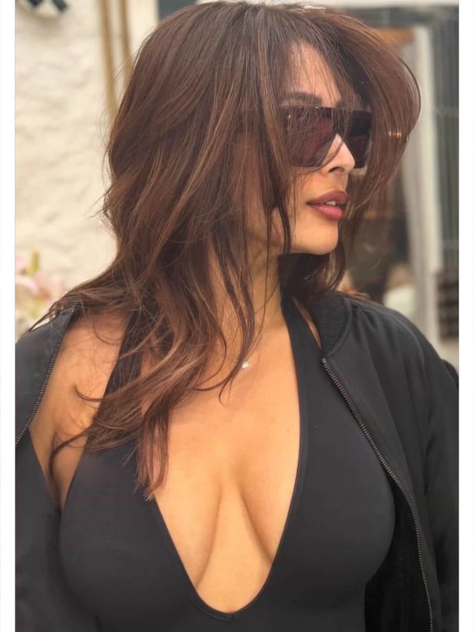 Chop Chop! Malaika Arora Welcomes 2026 with a Fresh Hairstyle 985946