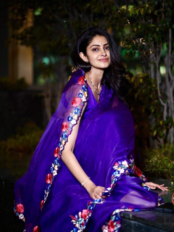 Couple Friendly Film Actress Manasa Varanasi Slays In Her Bold Saree Look During Movie Promotions 986000