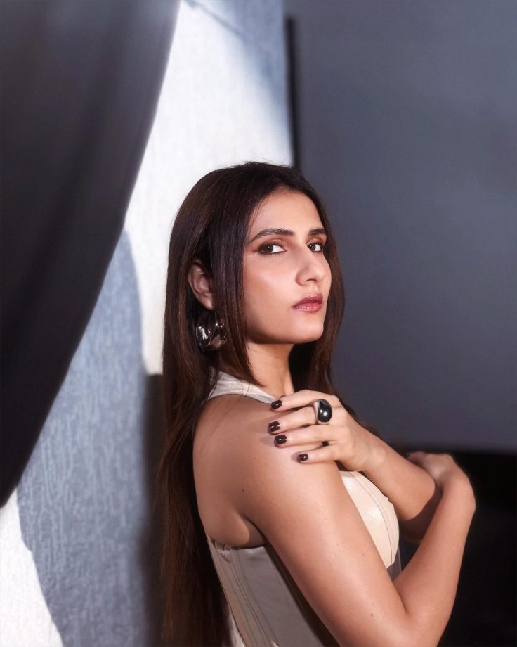 Fatima Sana Shaikh Makes a Strong Fashion Statement in a Sleek Monochrome Look 986996