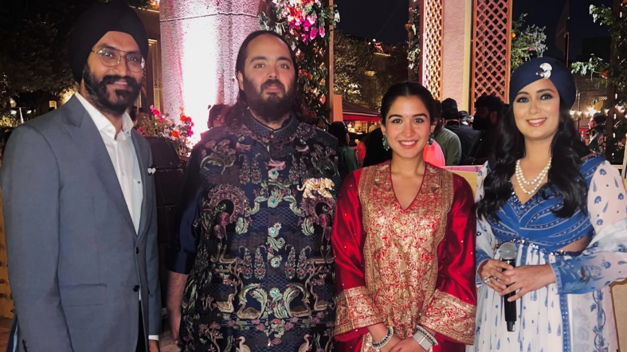 Harshdeep Kaur Shares Sweet Moment with Anant Ambani and Radhika Merchant 988079