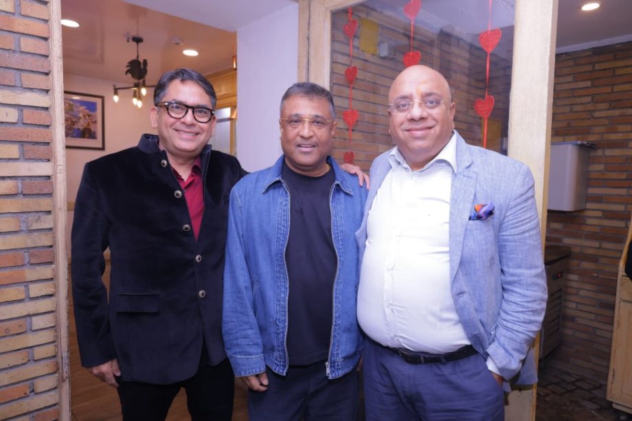 In Pics: Media doyen Dr Annurag Batra hosts intimate gathering of industry leaders for Sir Martin Sorrell 987557