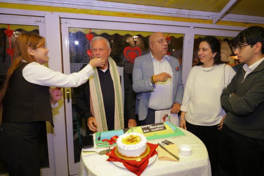 In Pics: Media doyen Dr Annurag Batra hosts intimate gathering of industry leaders for Sir Martin Sorrell 987507