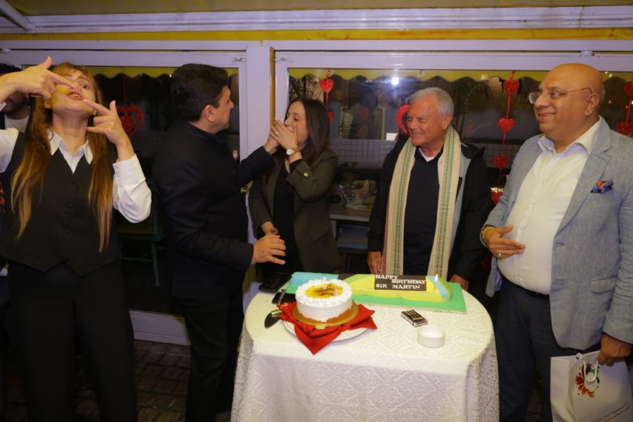 In Pics: Media doyen Dr Annurag Batra hosts intimate gathering of industry leaders for Sir Martin Sorrell 987523