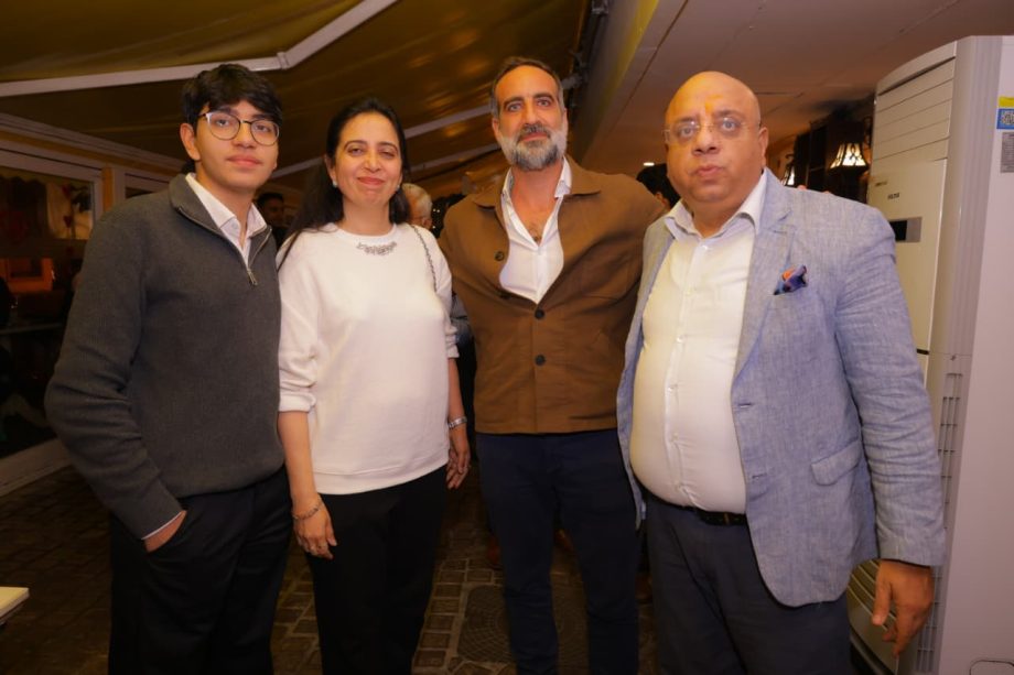 In Pics: Media doyen Dr Annurag Batra hosts intimate gathering of industry leaders for Sir Martin Sorrell 987529