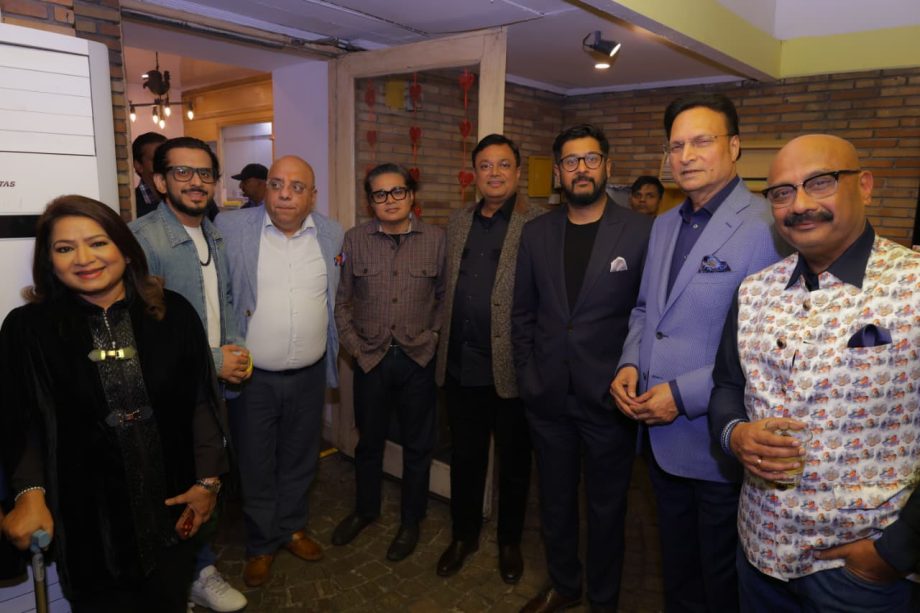 In Pics: Media doyen Dr Annurag Batra hosts intimate gathering of industry leaders for Sir Martin Sorrell 987533