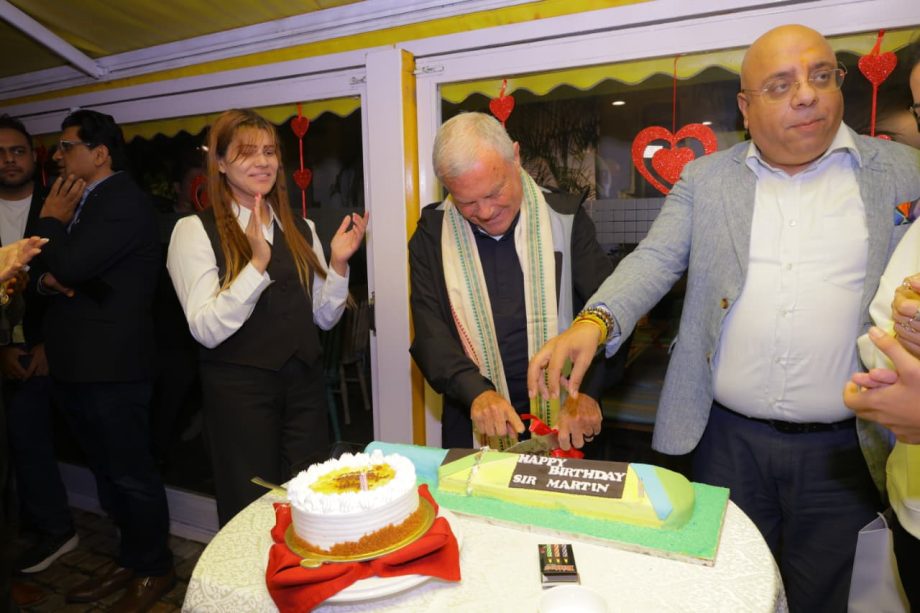 In Pics: Media doyen Dr Annurag Batra hosts intimate gathering of industry leaders for Sir Martin Sorrell 987546