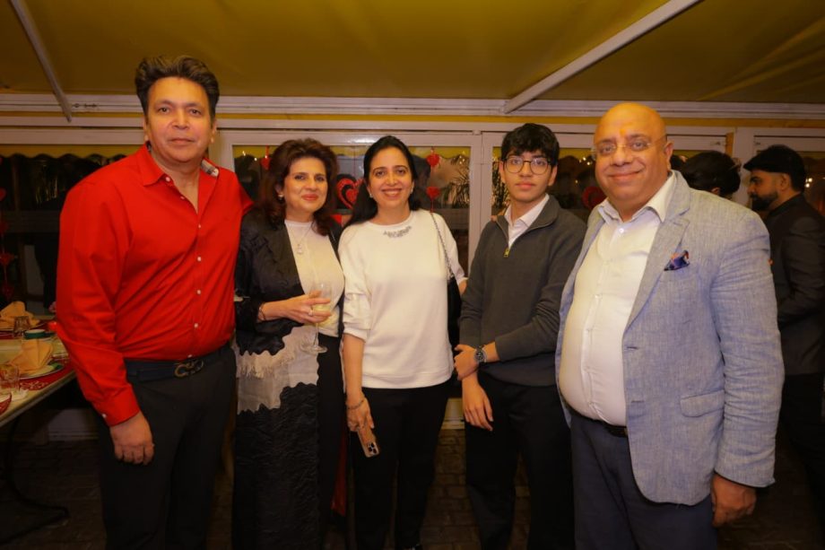 In Pics: Media doyen Dr Annurag Batra hosts intimate gathering of industry leaders for Sir Martin Sorrell 987548