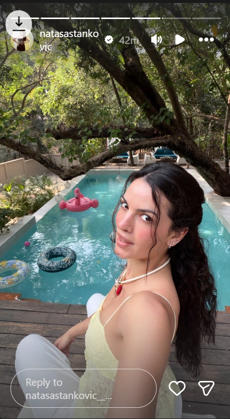 Inside Natasa Stankovic’s Relaxing Poolside Vacation in Goa 986090
