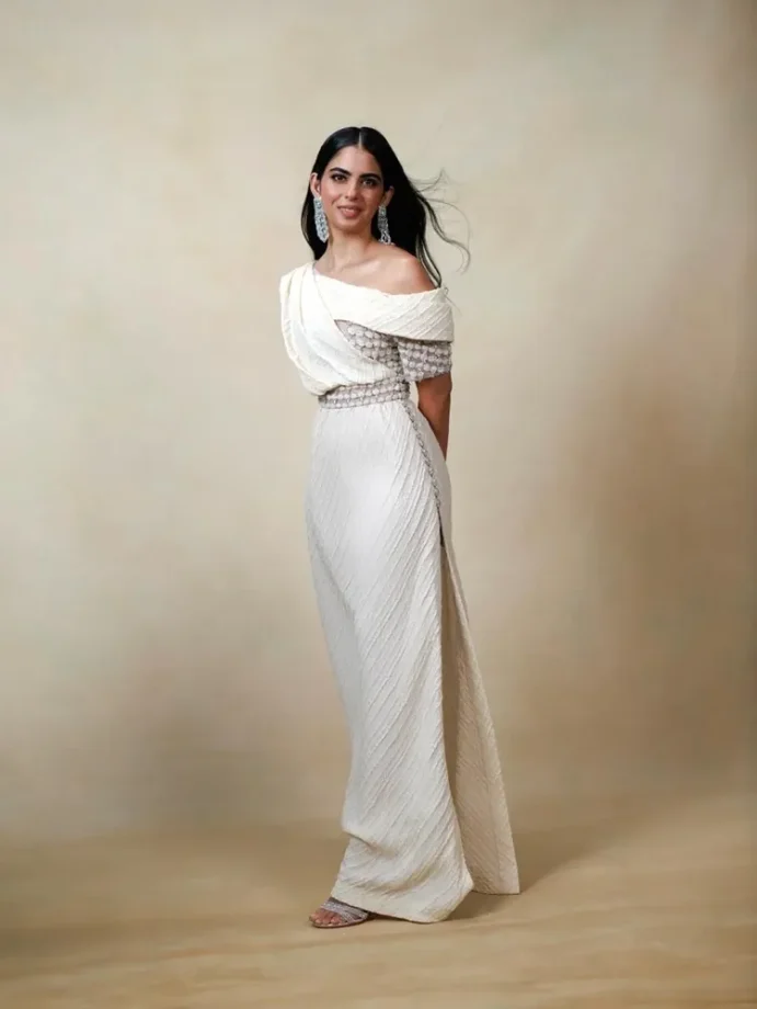 Isha Ambani’s Elegant White and Cream Fashion Moments Steal the Spotlight 987838
