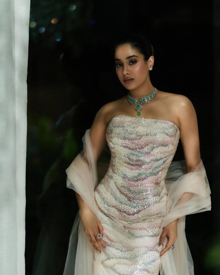 Janhvi Kapoor Shines in Rahul Mishra Couture at Festive 2025 Showcase 988043