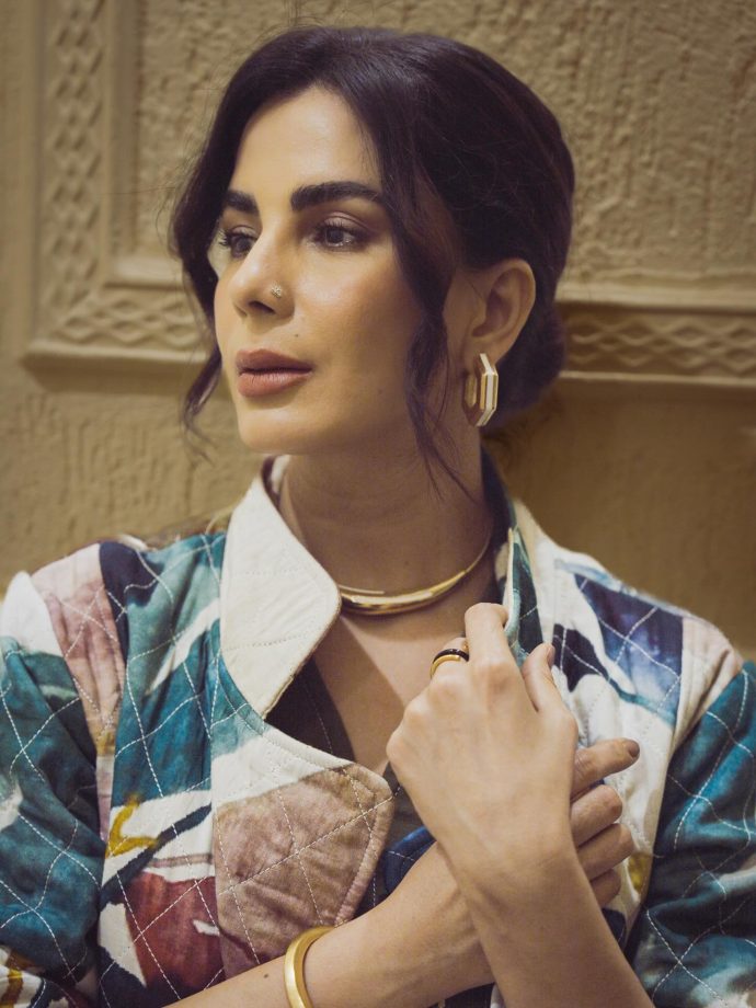 Kirti Kulhari Nails Easy Chic With a No-Fuss, Modern Outfit 987116