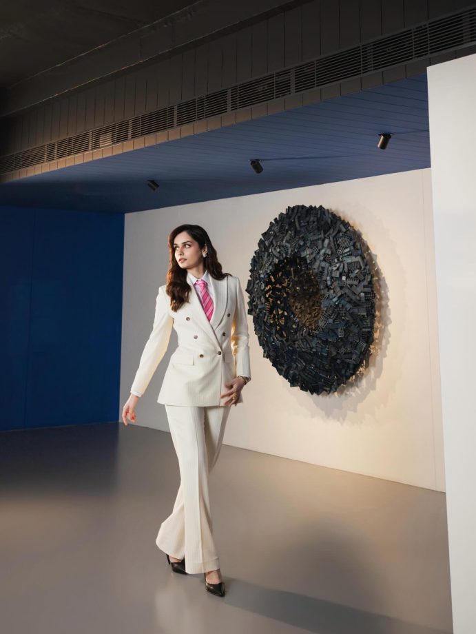 Manushi Chhillar Turns a Classic Suit into a Style Statement 987130