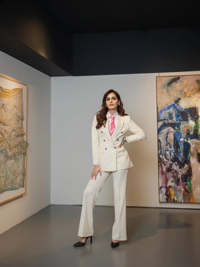 Manushi Chhillar Turns a Classic Suit into a Style Statement 987139