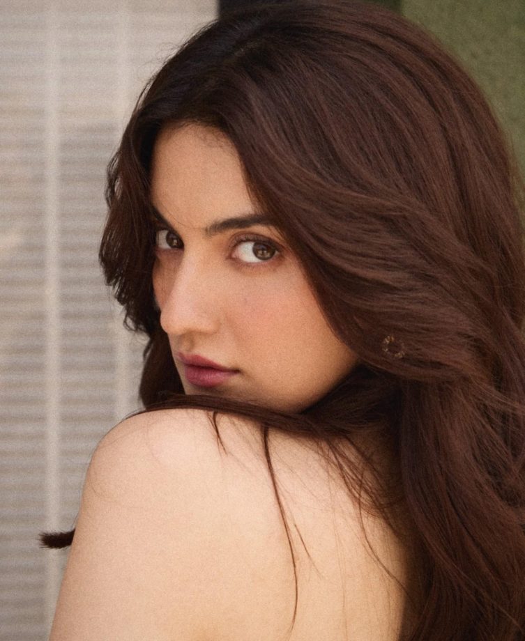 Pratibha Ranta Looks Elegant in White Off-Shoulder Dress 988993