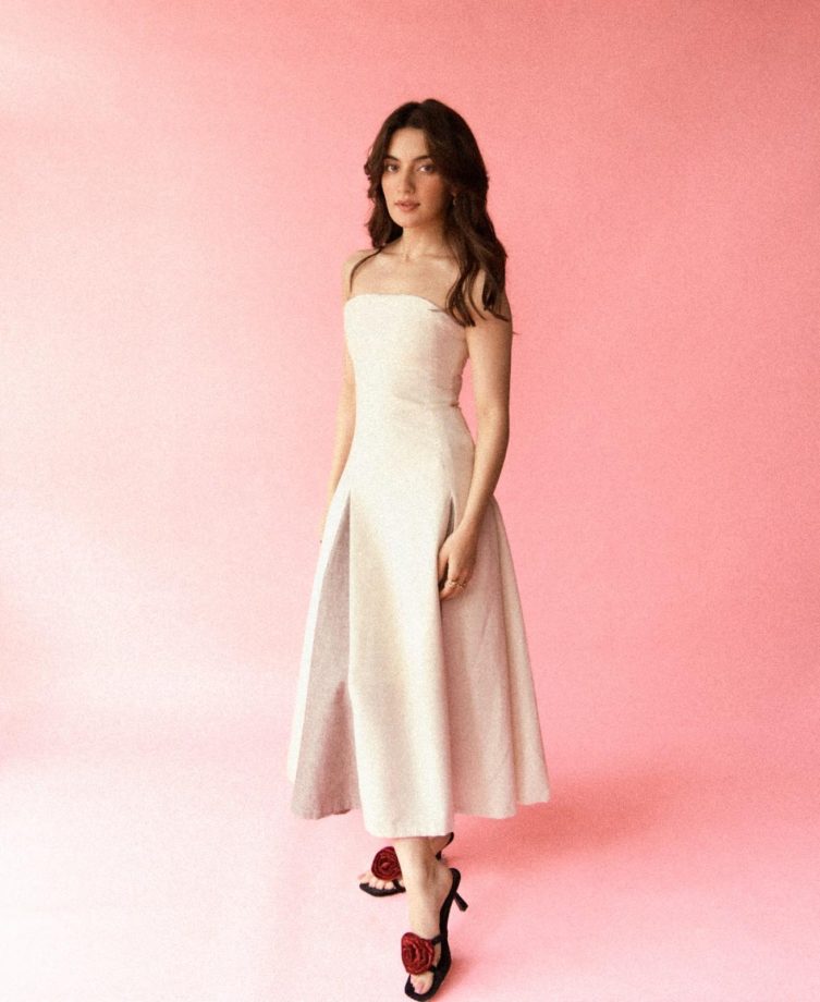 Pratibha Ranta Looks Elegant in White Off-Shoulder Dress 988988