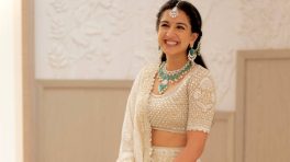 Radhika Merchant Stuns In Ivory Lehenga At Vikram Salgaocar's Wedding, Looks Straight Out Of A Fairytale