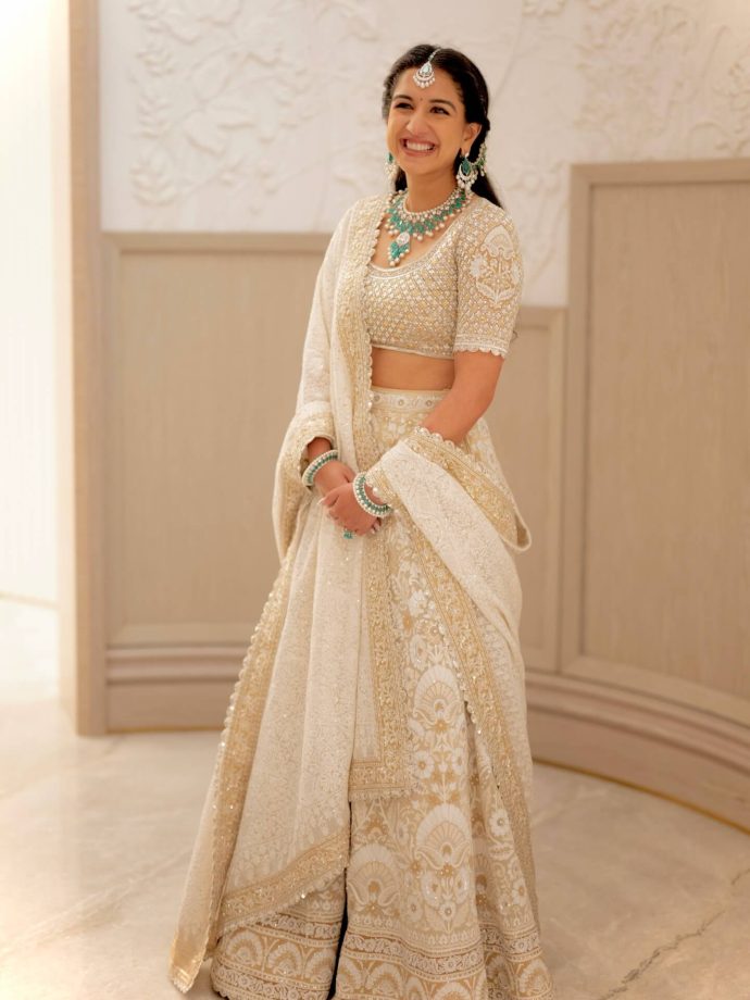 Radhika Merchant Stuns In Ivory Lehenga At Vikram Salgaocar's Wedding, Looks Straight Out Of A Fairytale 986942