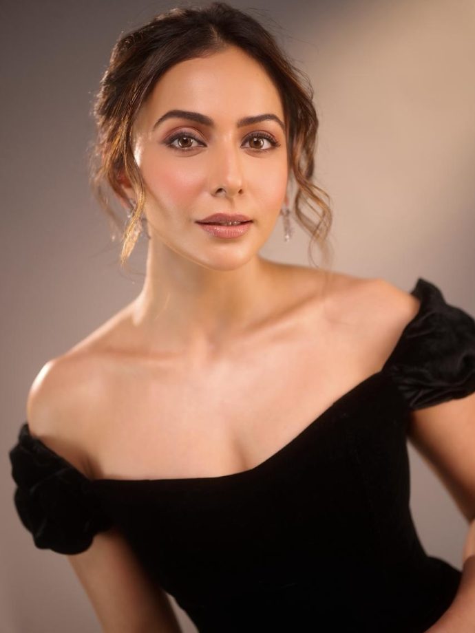 Rakul Preet Singh and Sanya Malhotra Serve Two Very Different but Stunning Style Statements 987880