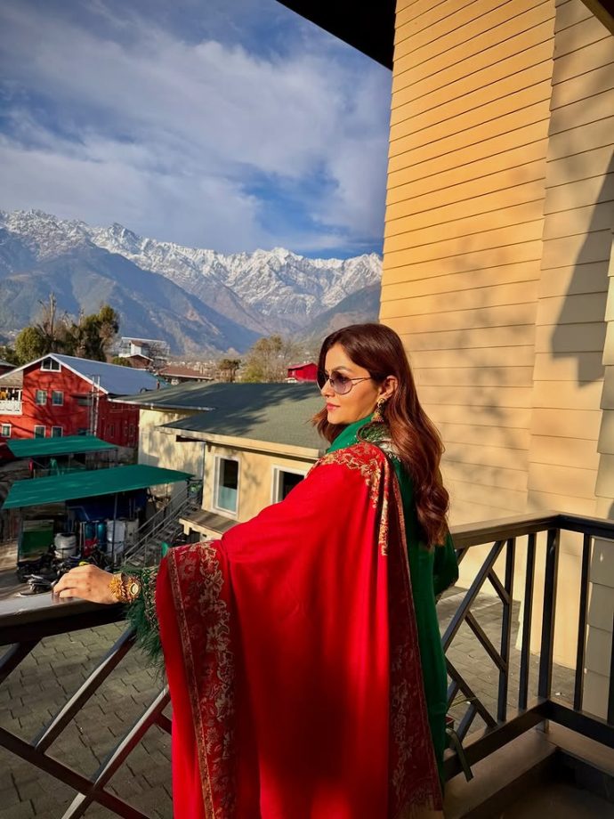 Rubina Dilaik Embraces Traditional Elegance 988193