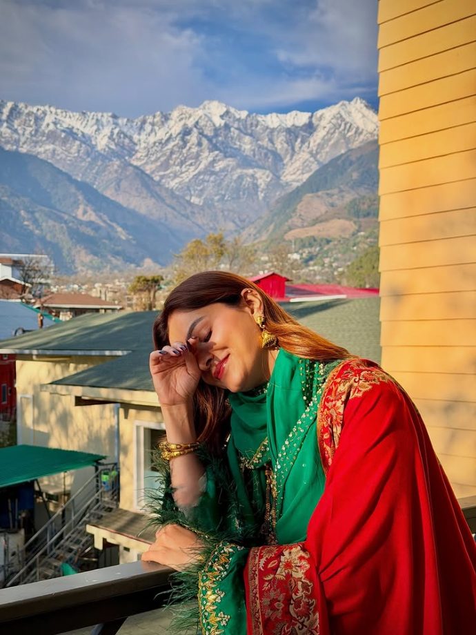 Rubina Dilaik Embraces Traditional Elegance 988194