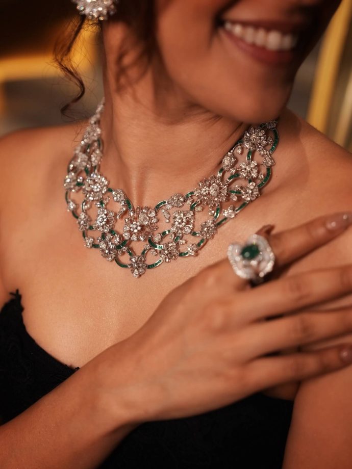 Sanya Malhotra Looks Gorgeous in Black Off-Shoulder Dress 988984