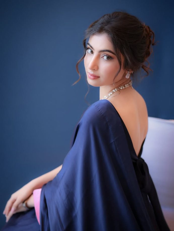 Sara Arjun Brings Grace and Modern Elegance in a Navy Blue Saree 986154