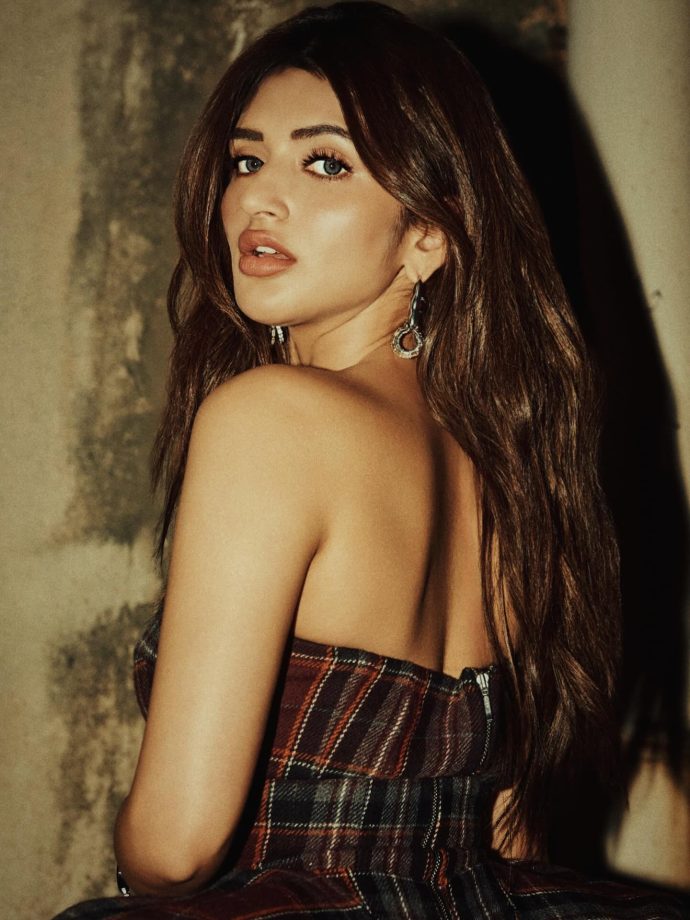 South Divas Flaunt Their Best Shoulder Game in Gorgeous Strapless Gowns 985693