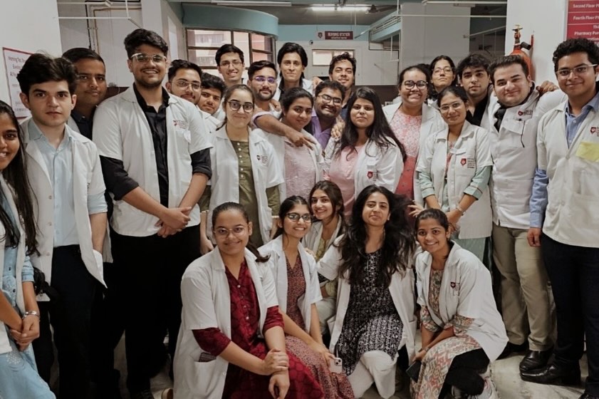 Sreeleela Shares Throwback Photos From Medical College Days, Pens Gratitude Note 986955