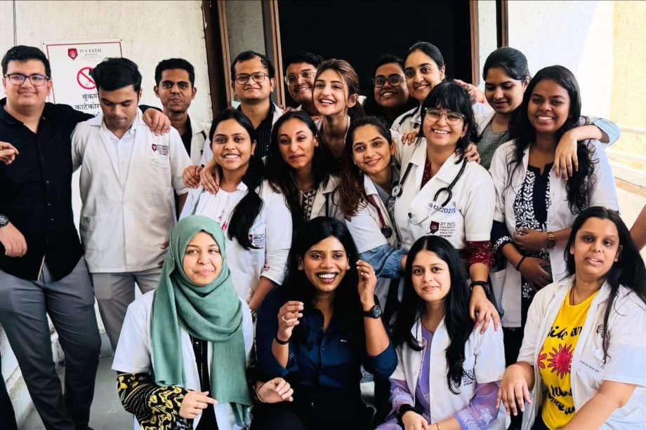 Sreeleela Shares Throwback Photos From Medical College Days, Pens Gratitude Note 986957