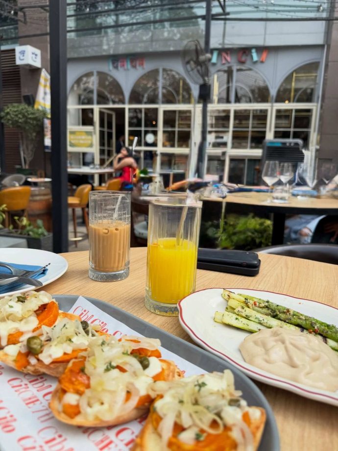 Surbhi Jyoti Flaunts Baby Bump For The 1st Time With Sumit Suri, Naagin Co-star Anita Hassanandani React 987385