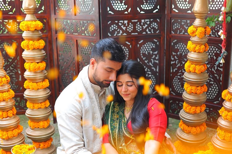 Yesha Rughani Gets Engaged To Director Narinder Singh; Rabb Se Hai Dua Co-star Dheeraj Dhoopar Reacts 985896