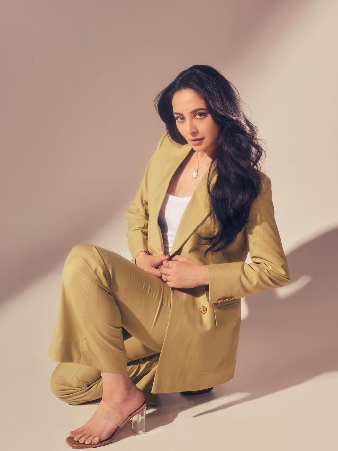 Zoya Afroz Owns Power Dressing in a Chic Pastel Suit 988967