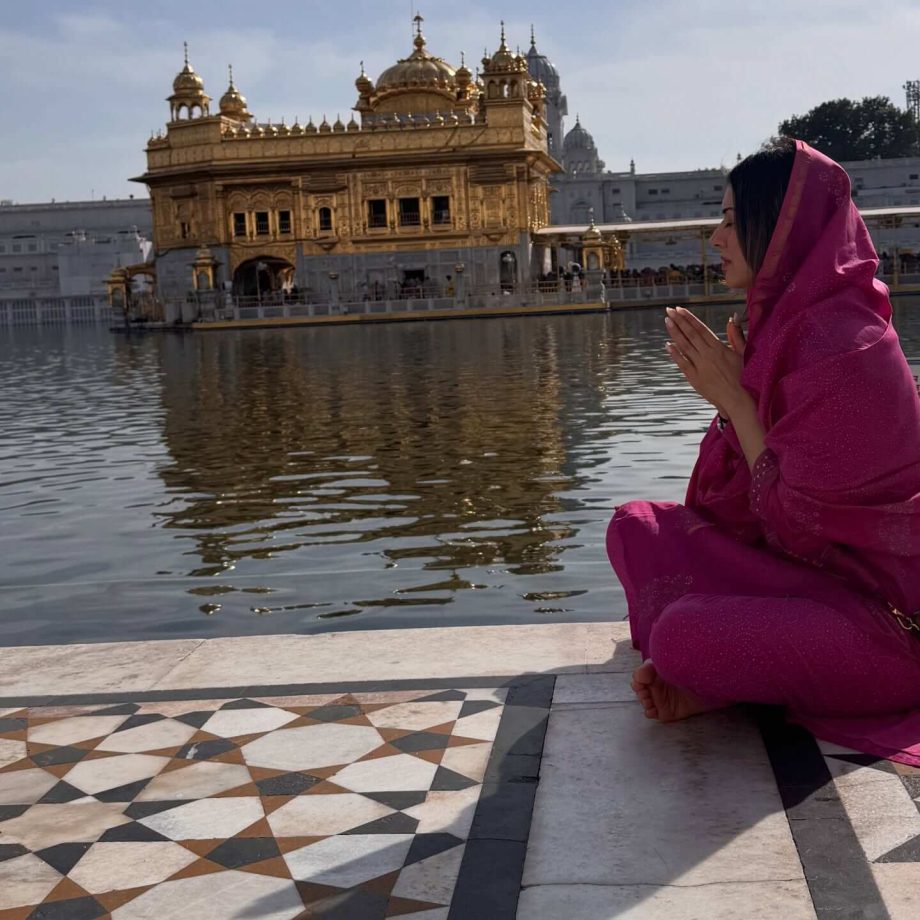 Actress Hansika Motwani Seeks Solace at Golden Temple After Divorce 991242