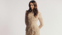 Ananya Panday Shines in Anamika Khanna Couture at the Zee Awards