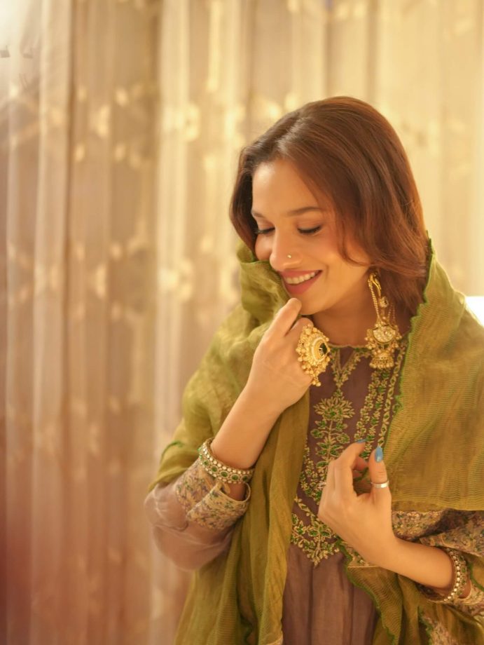 Ankita Lokhande shines in soft festive style for Eid 992522
