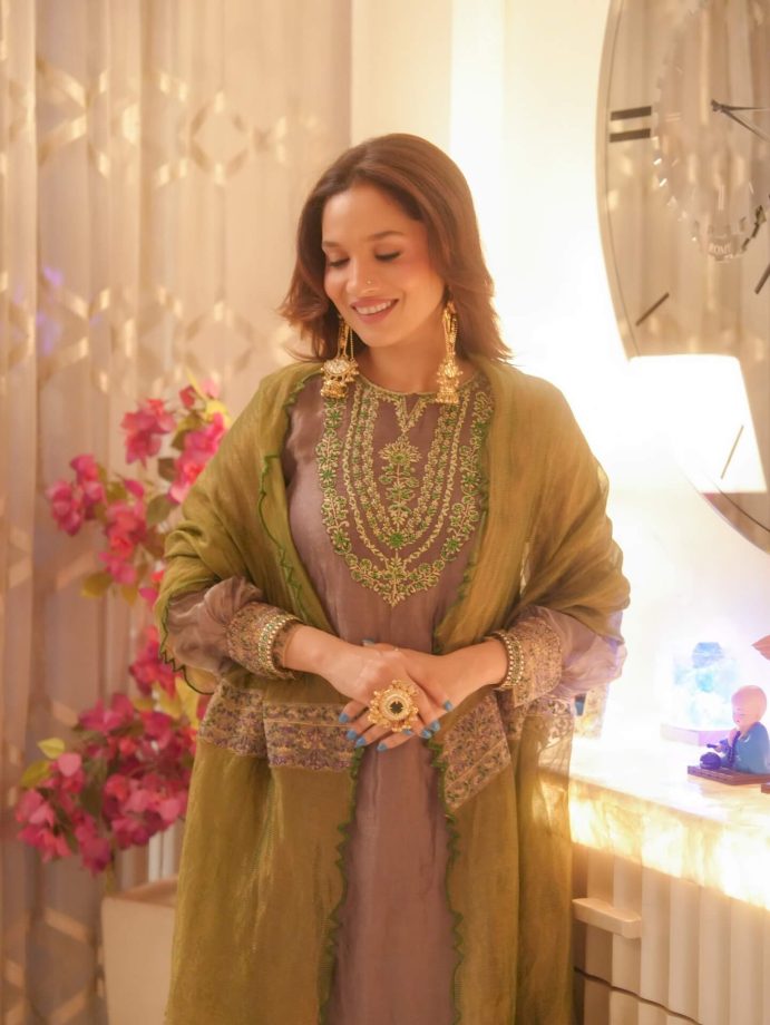 Ankita Lokhande shines in soft festive style for Eid 992529