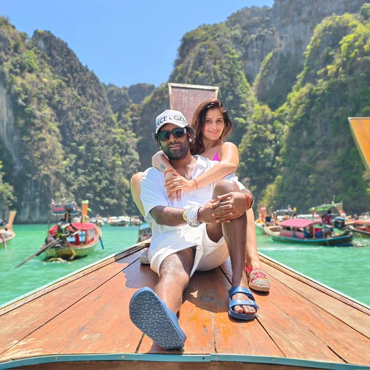 Arti Singh Gets Candid On Bikini Trolls & Losing Close Friend Shefali Jariwala: 