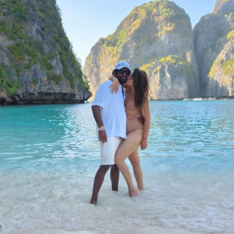 Arti Singh Gets Candid On Bikini Trolls & Losing Close Friend Shefali Jariwala: 