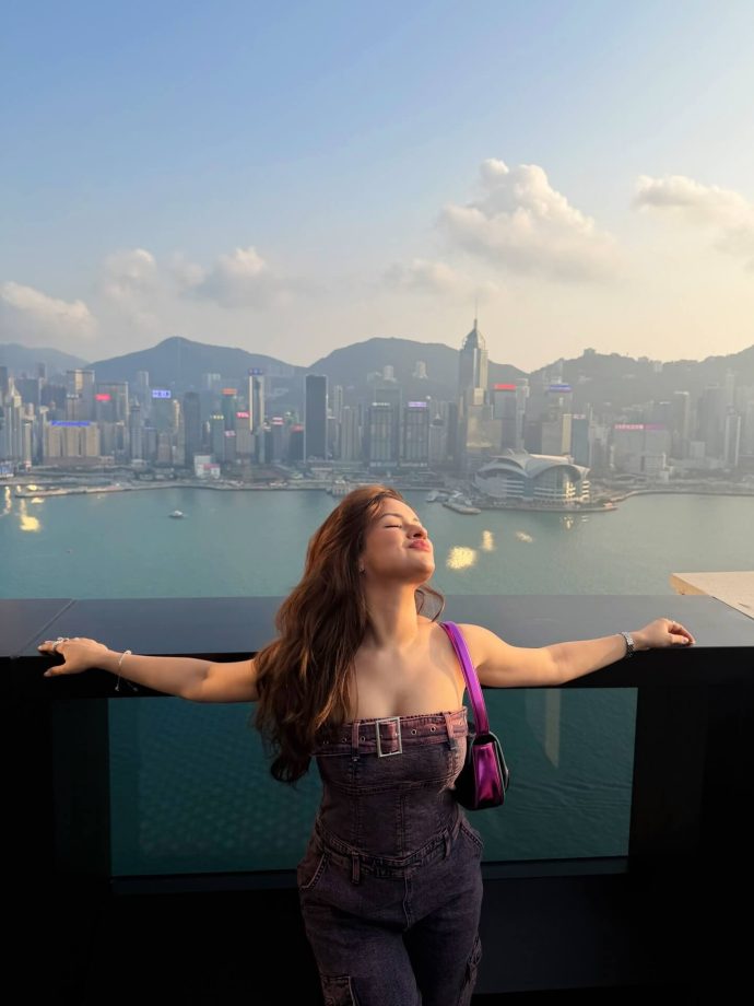 Avneet Kaur Enjoys Stylish Moments In Hong Kong With A Chic Denim Look 990775