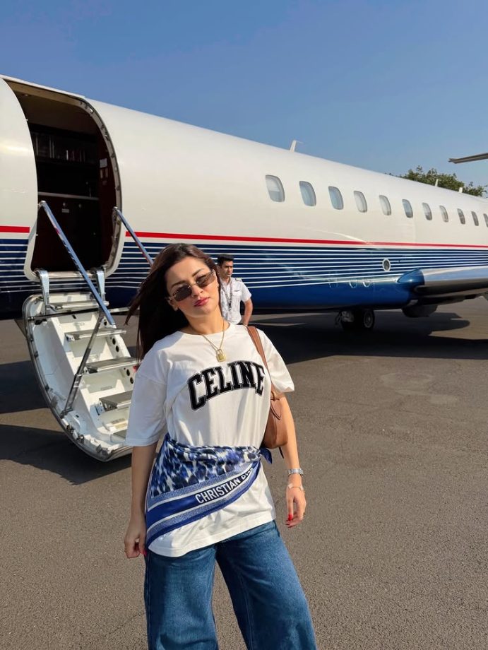 Avneet Kaur Serves Cool Vacation Fashion Goals During Her Goa Getaway 990366