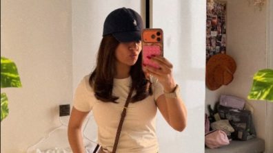 Avneet Kaur’s Chic Mirror Selfie in Hot Pants