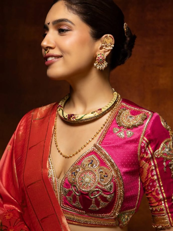 Bhumi Pednekkar celebrates heritage in a real gold zari Paithani saree at the MaTa Sanman 990843