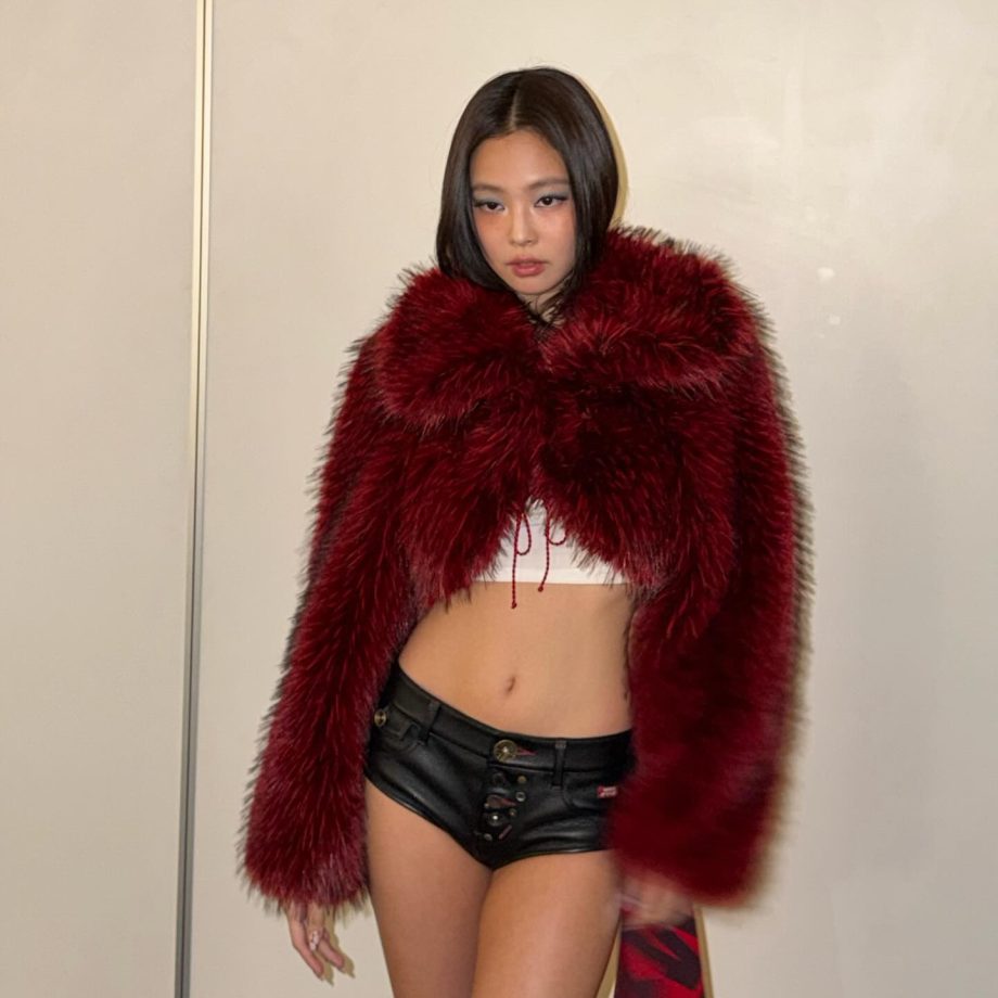 BLACKPINK star Jennie Kim sets bold fashion mood in Hong Kong 992507