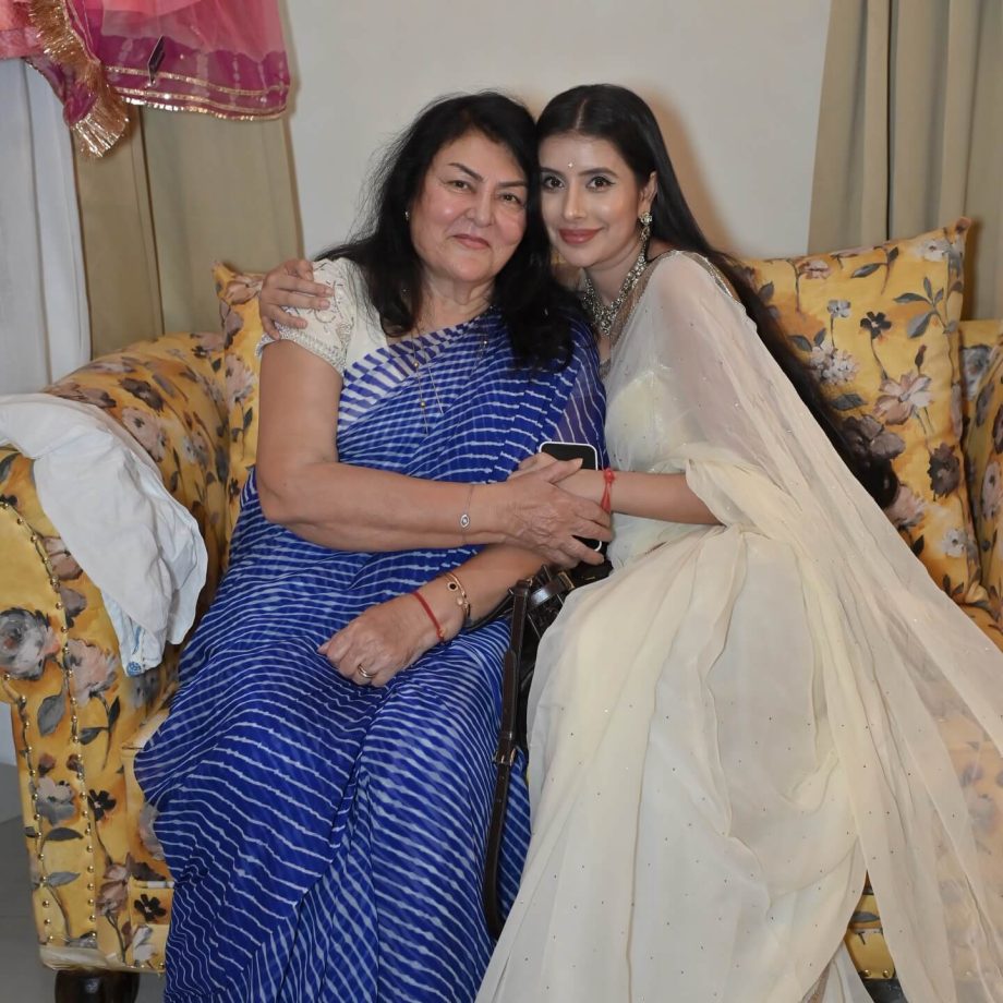 Charu Asopa Faces Troll Heat For Thanking And Sharing Pic With Ex Rajeev Sen Despite Past Allegations 992467