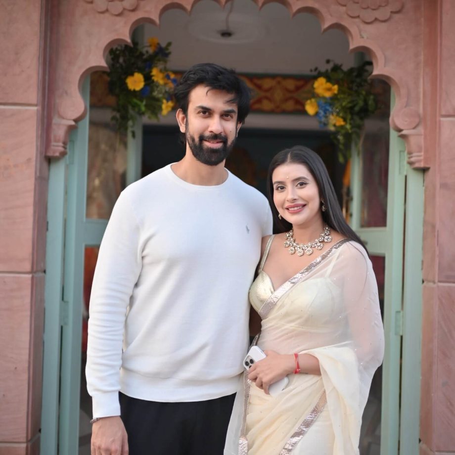 Charu Asopa Faces Troll Heat For Thanking And Sharing Pic With Ex Rajeev Sen Despite Past Allegations 992468