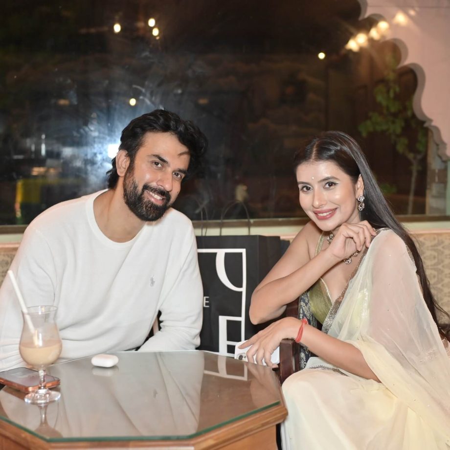 Charu Asopa Faces Troll Heat For Thanking And Sharing Pic With Ex Rajeev Sen Despite Past Allegations 992466