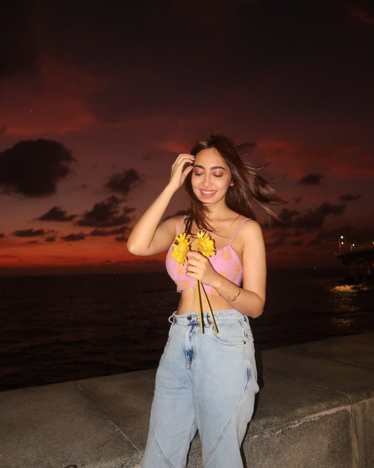 Female Gamers In Their Baggy Jeans Era: Payal Dhare And Kaashvi Hiranandani Serve Easy, Cool Style 989485