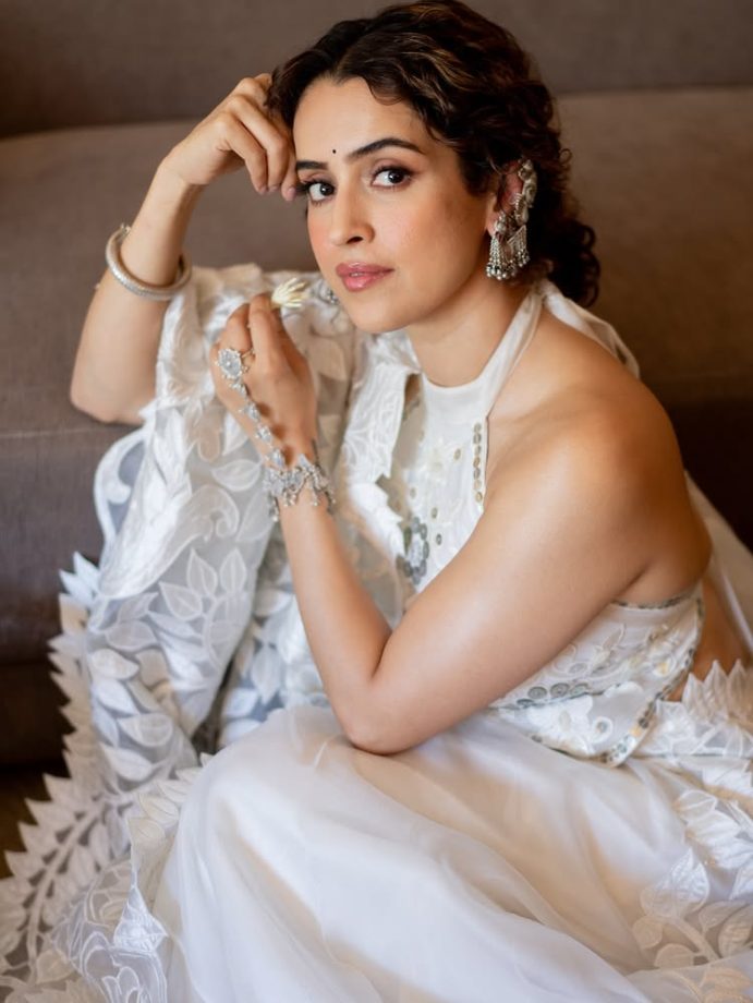 Festive Saree Style Inspiration from Sanya Malhotra, Zareen Khan, Neha Dhupia, and Rhea Chakraborty 989868