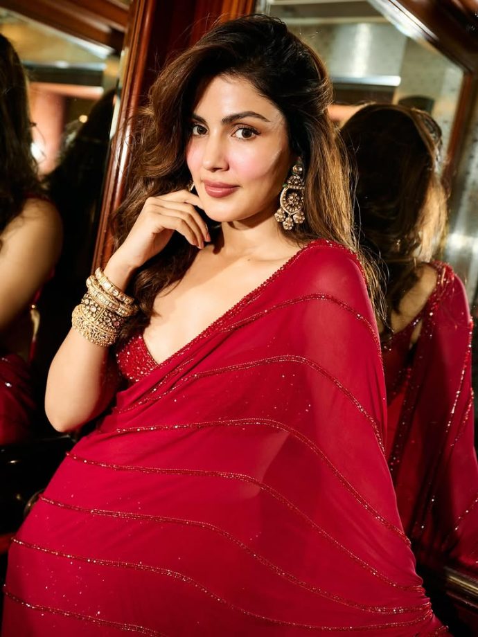 Festive Saree Style Inspiration from Sanya Malhotra, Zareen Khan, Neha Dhupia, and Rhea Chakraborty 989859