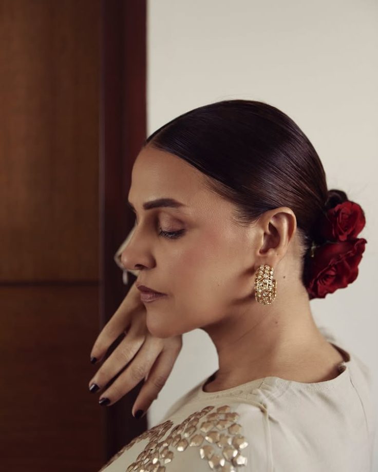 Festive Saree Style Inspiration from Sanya Malhotra, Zareen Khan, Neha Dhupia, and Rhea Chakraborty 989862